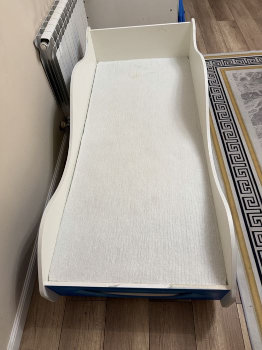 Продам кровать детскую