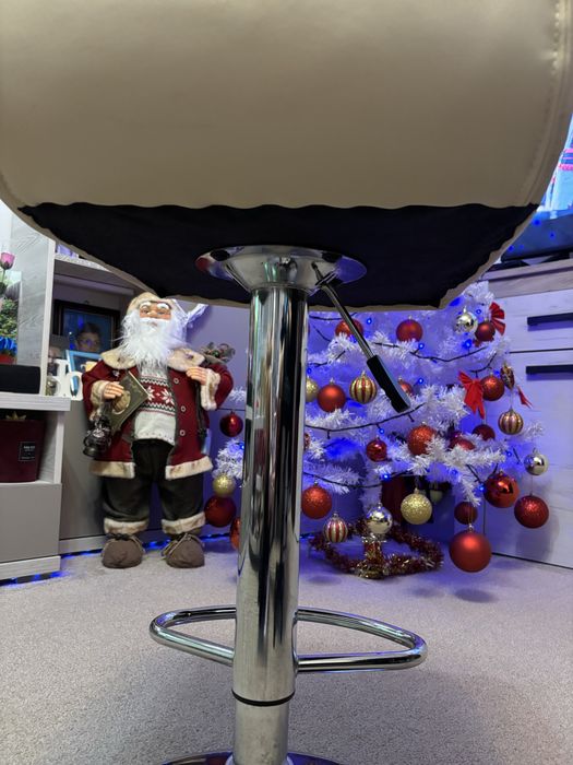 Scaun bar bej ca nou