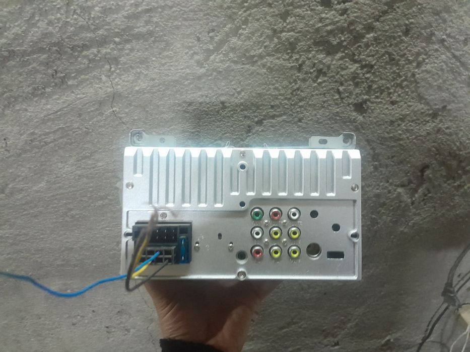 Продам мпгнитоллу 2дин