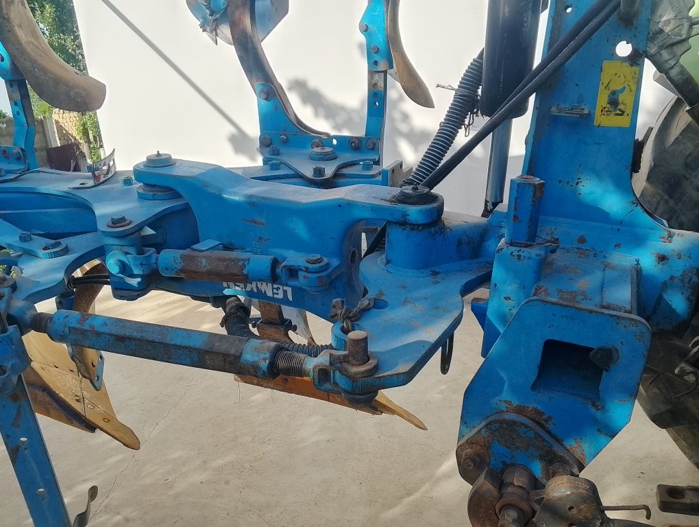 Omoch. Lemken yevropal 8