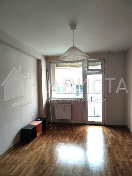 Дава се под наем Тристаен апартамент в София, Карпузица - 123 кв.м за 612 € - Снимка #9
