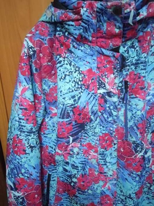 Продам куртку новую зимнюю  женскую