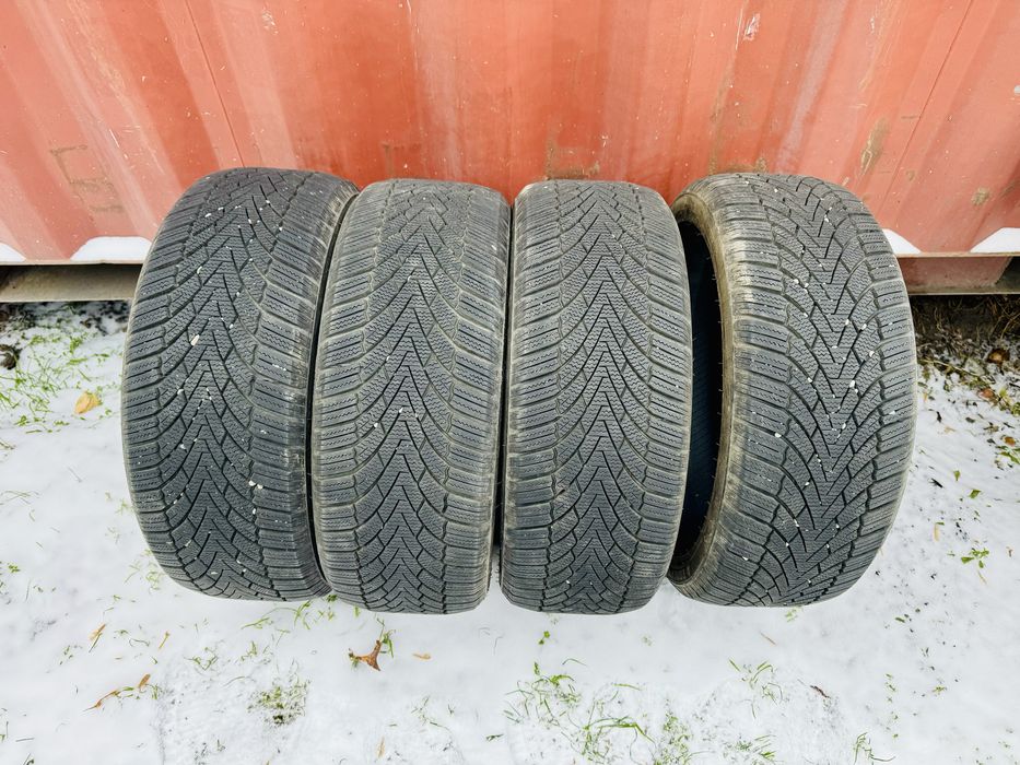 Зимняя резина Sonix 215/45/18 Липучка!