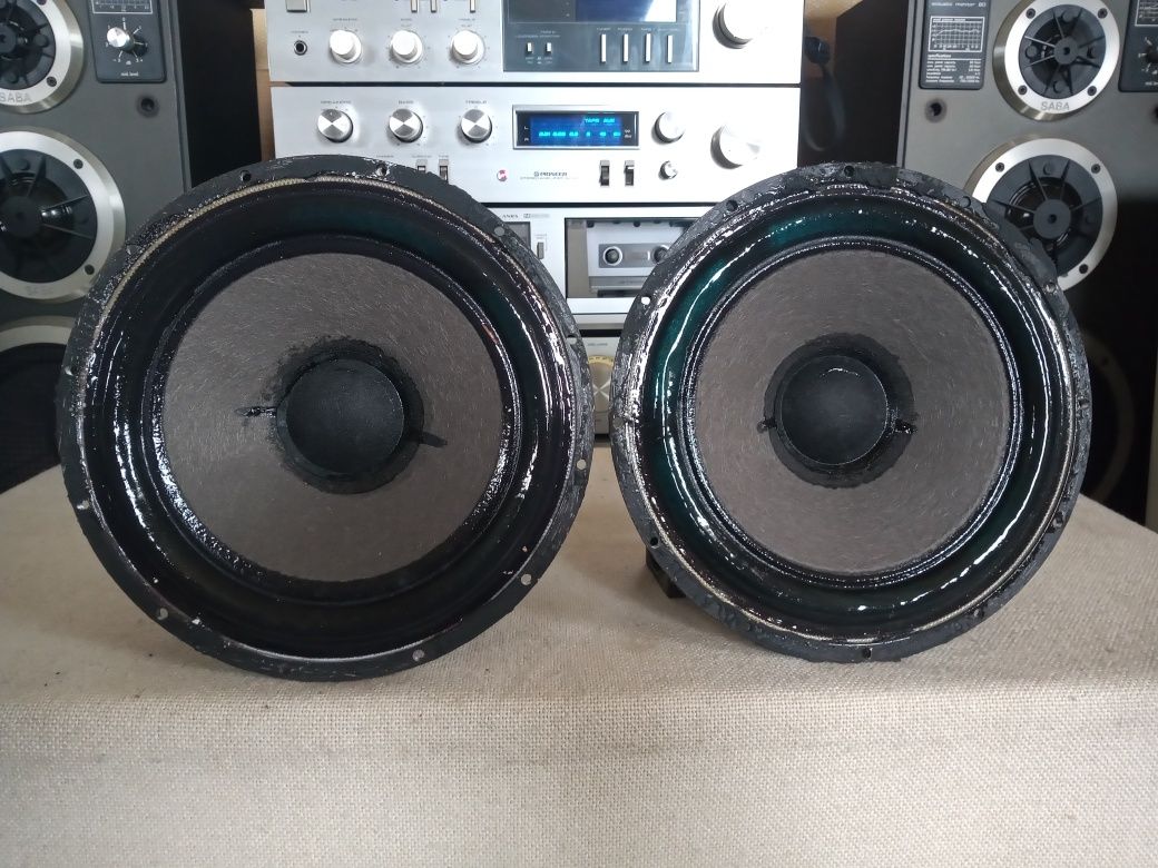 Set Difuzoare Mid/Bass Scan Speak. 4 ohms, 30 watts, 22 cm.Impecabile.