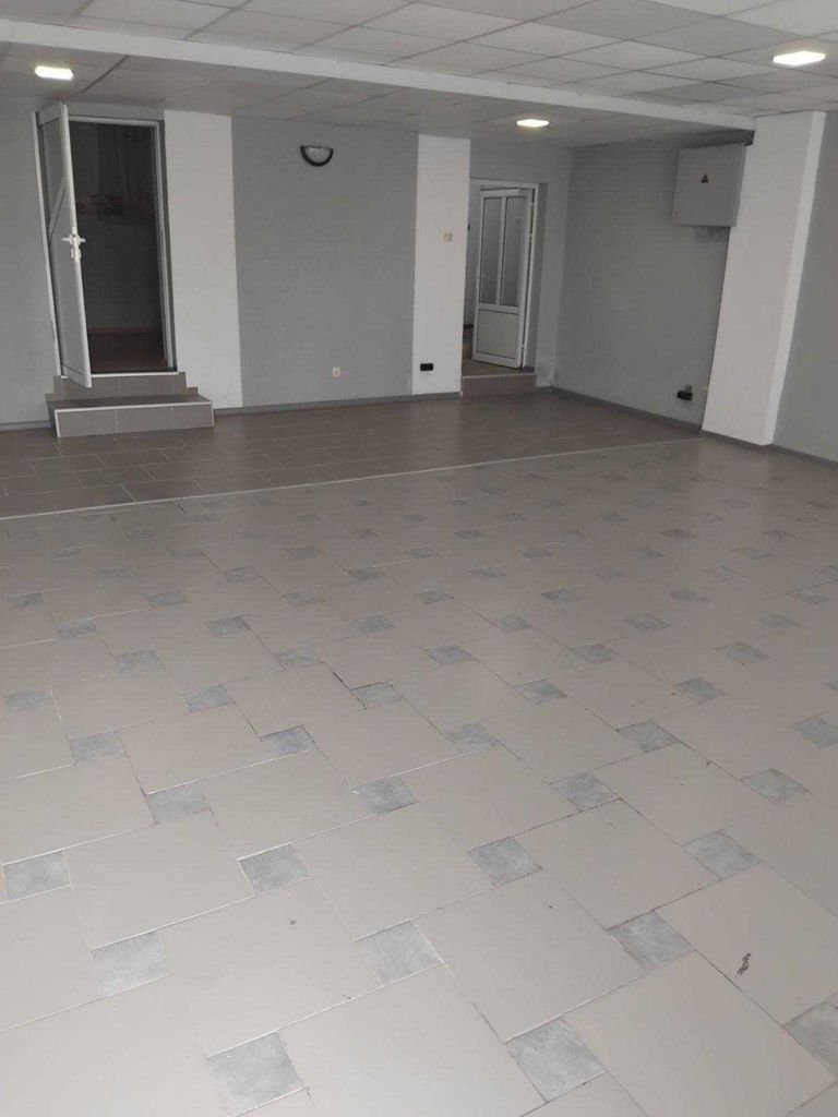 Дава се под наем Магазин в Добрич, Дружба 1 - 84 кв.м за 255 € - Снимка #7