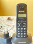 Стационарен телефон Panasonic KX-TG1611, безжична слушалка
