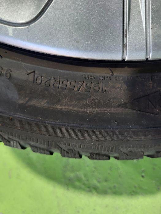 20 5x114.3 Renault Метални джанти с тасове 5х114.3