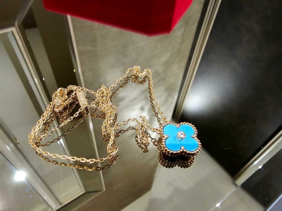 Van Cleef & Arpels VCA Rose Turquoise Diamond Alhambra Дамско Колие