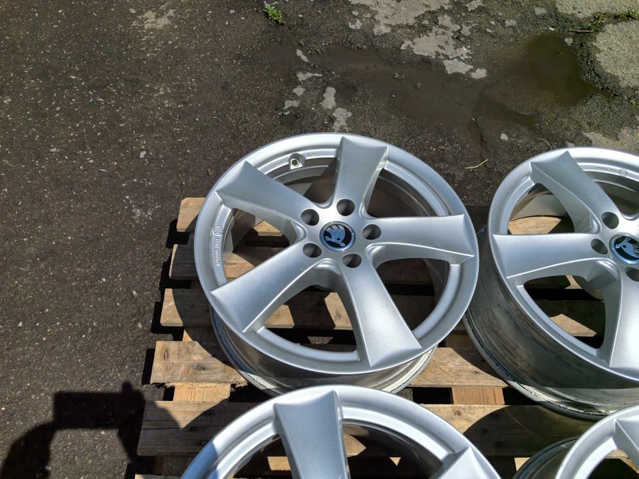 17 цола 5 х 112 мм Шкода / Фолксваген Групата - 7 Инча / ЕТ 40