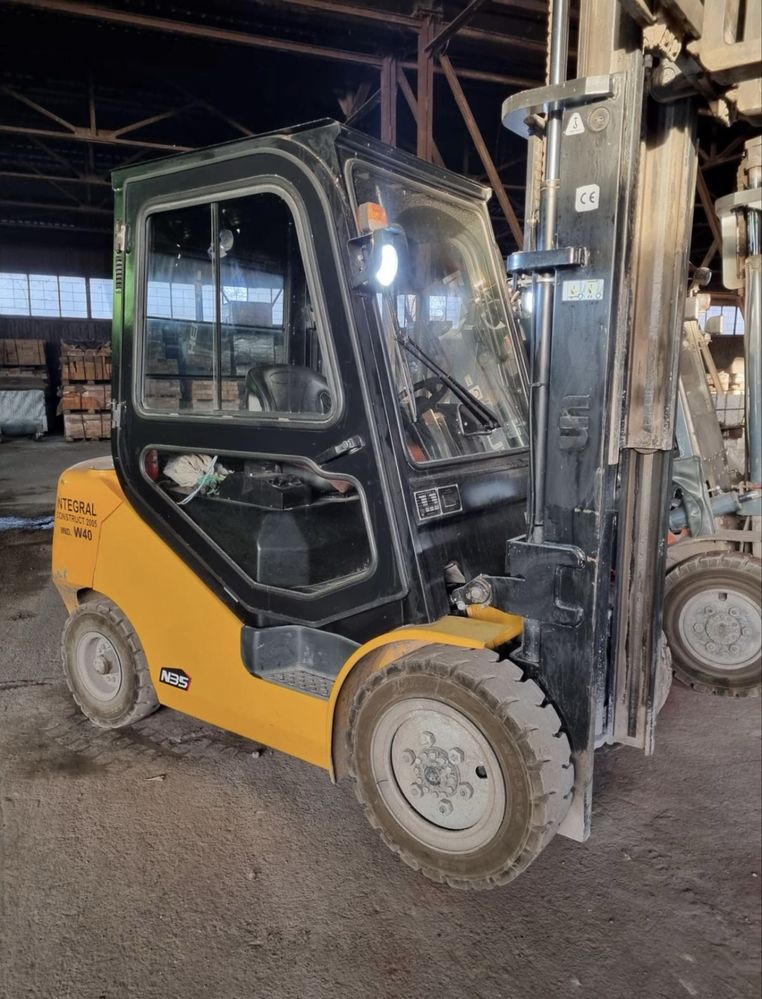 Vanzari utilaje de Constructii Bobcat Stivuitor Compresor