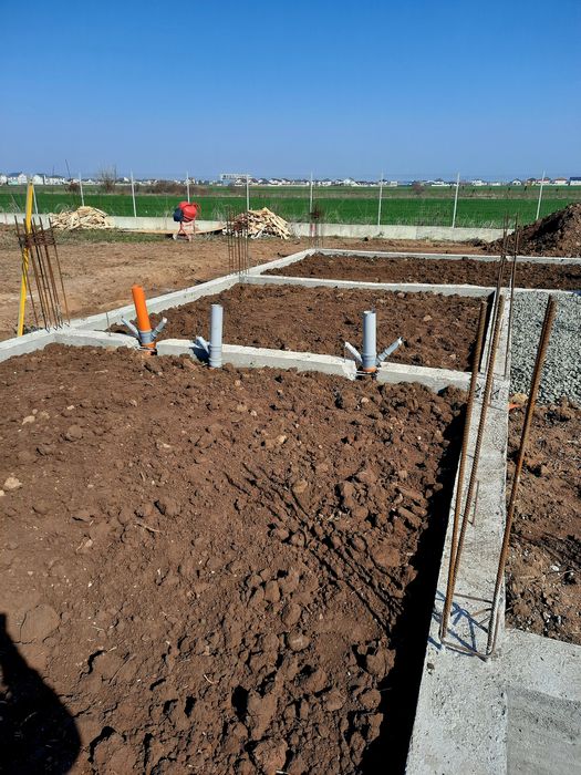 Buldoexcavator De Inchiriat