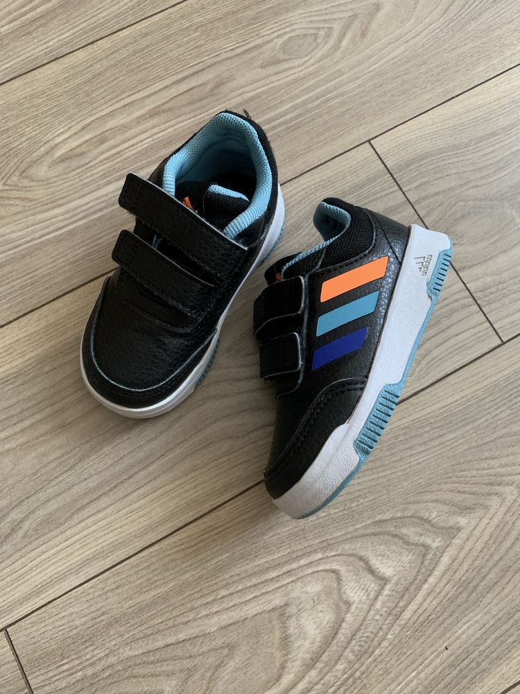 Детски маратонки Adidas 22 номер