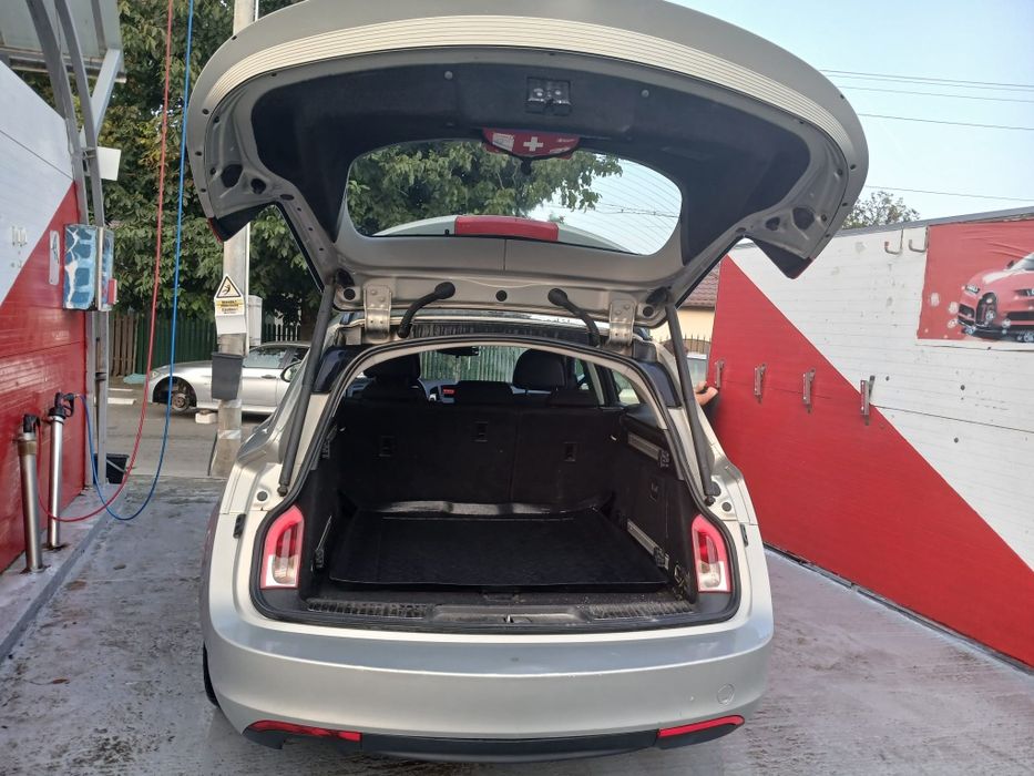 Vând Opel Insignia 2010