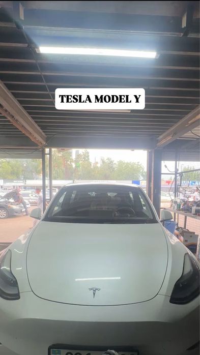 Автостекло, продажа лобового стекла на все виды Mercedes-Benz.