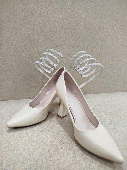 Toy marosimlar uchun tuflik