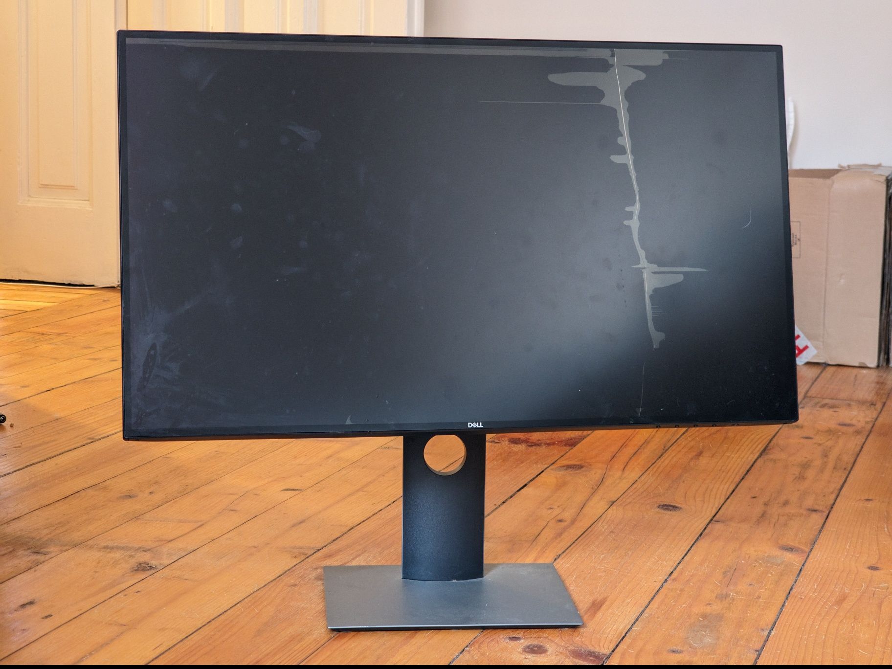 Монитор Dell U2719D за части