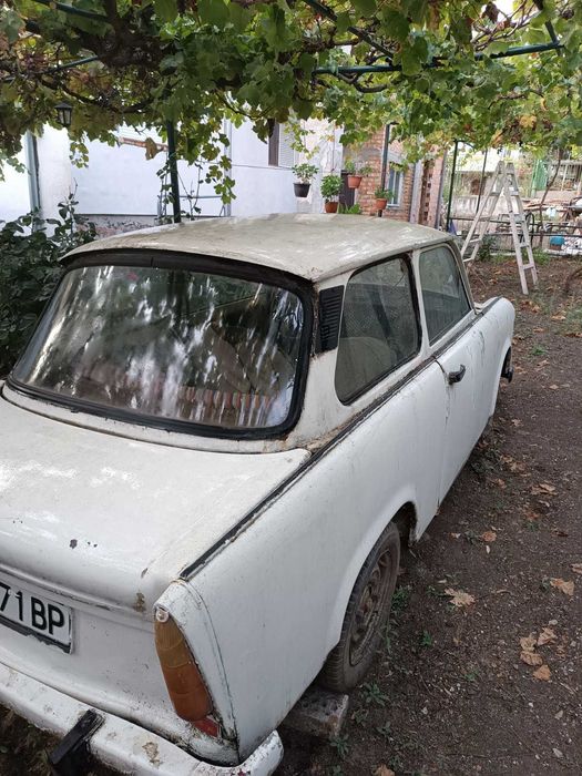 Продавам Трабант 601