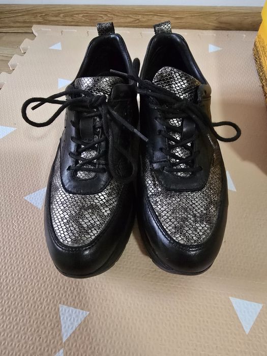 Adidași Greyder, mărime 39, Stare foarte buna