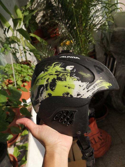 Деска каска Alpina 51-54см. Възраст 4-8години