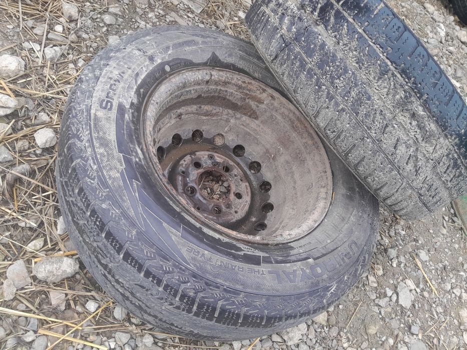 Cauciucuri R 15 C uri