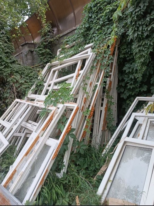 Приём Канистр , ПВХ ,пластиковые окна ,  ящик макулатура