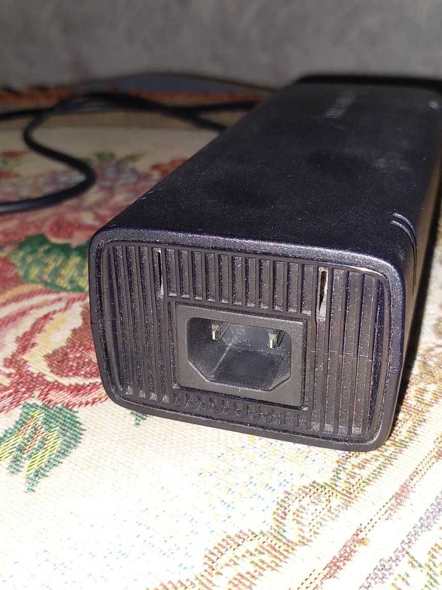 Продам Xbox 360 срочно