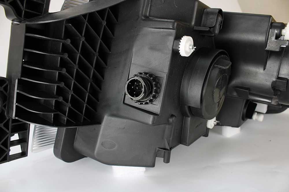 Faruri Far Renault Premium (2007-2014) stanga / dreapta