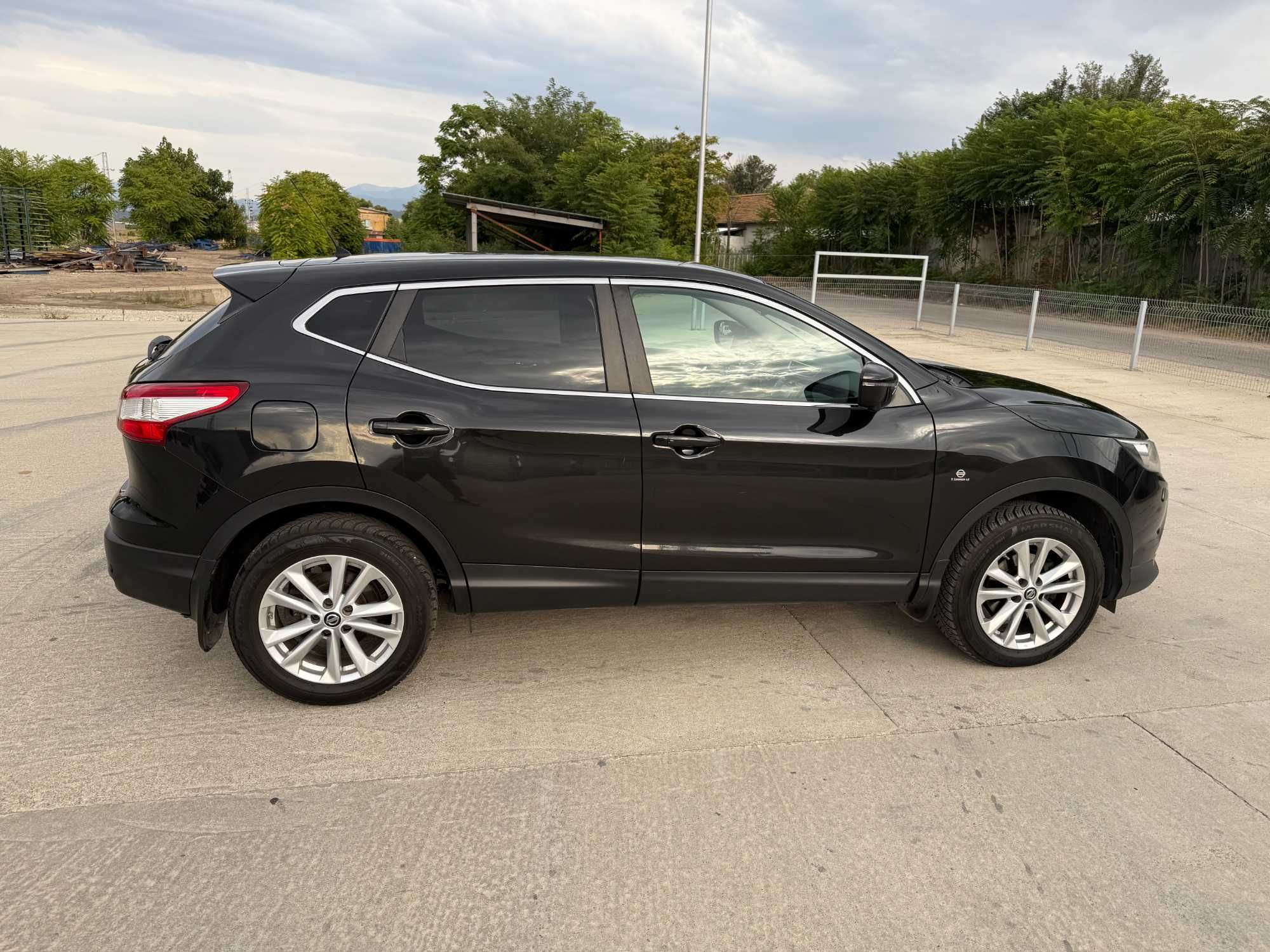 Nissan Qashqai 1.2 бензин, 360 камери, подгрев, дистроник и др.