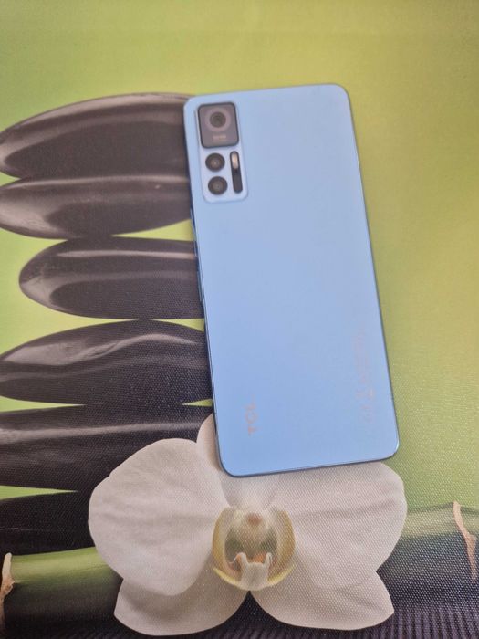 TCL 30 Plus - 128GB - 4 + 4GB ram