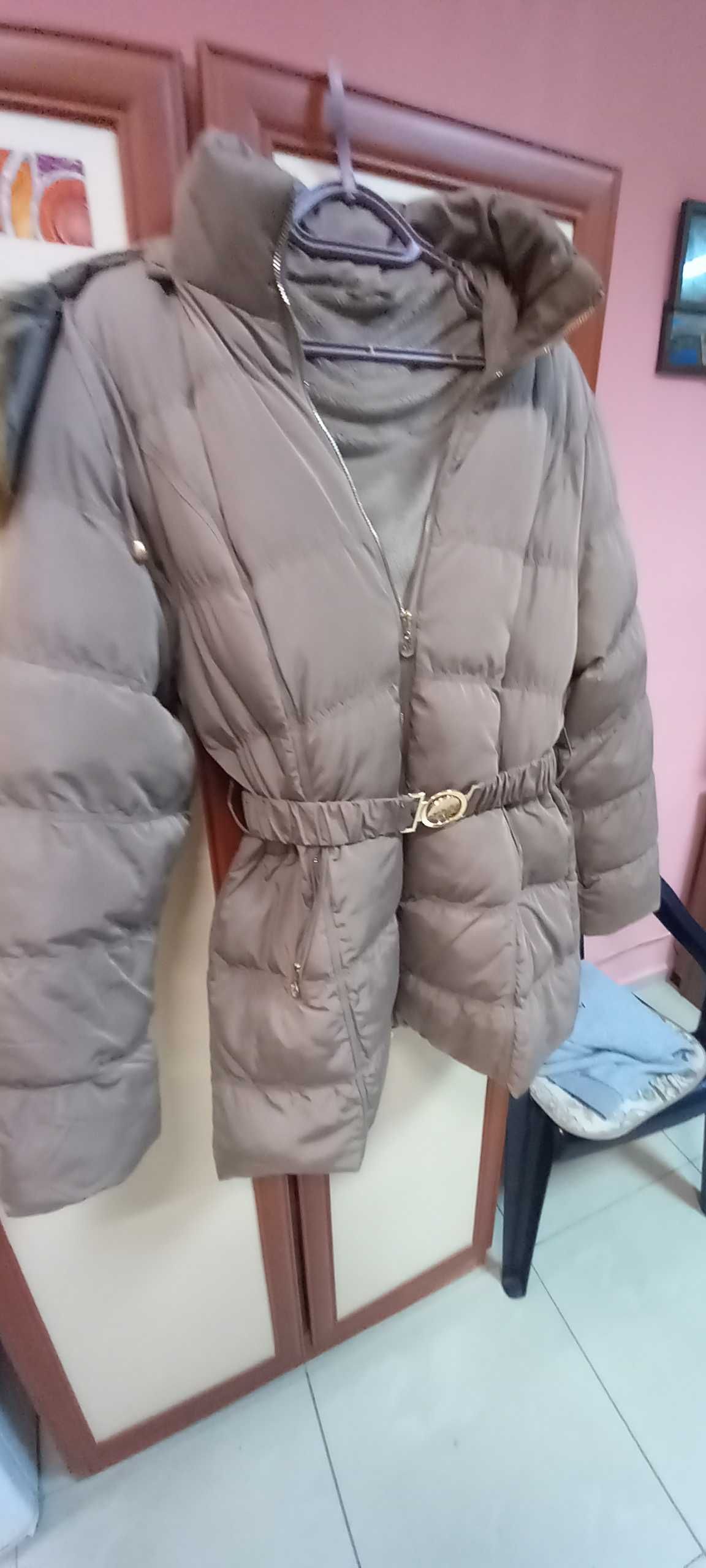Продавам дамско зимно яке