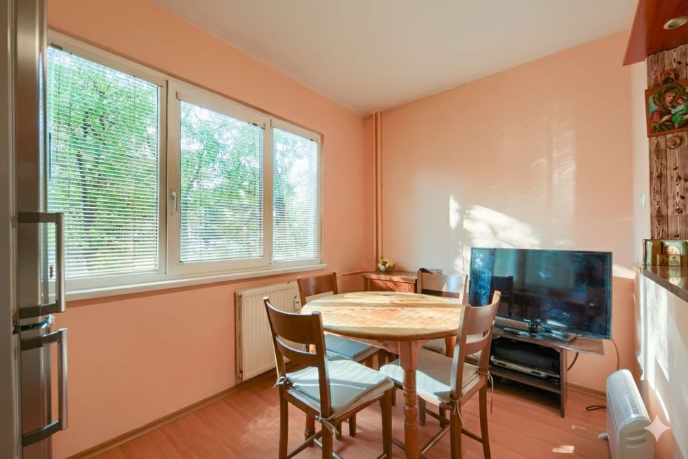 3 стаен в кв. Сухата река