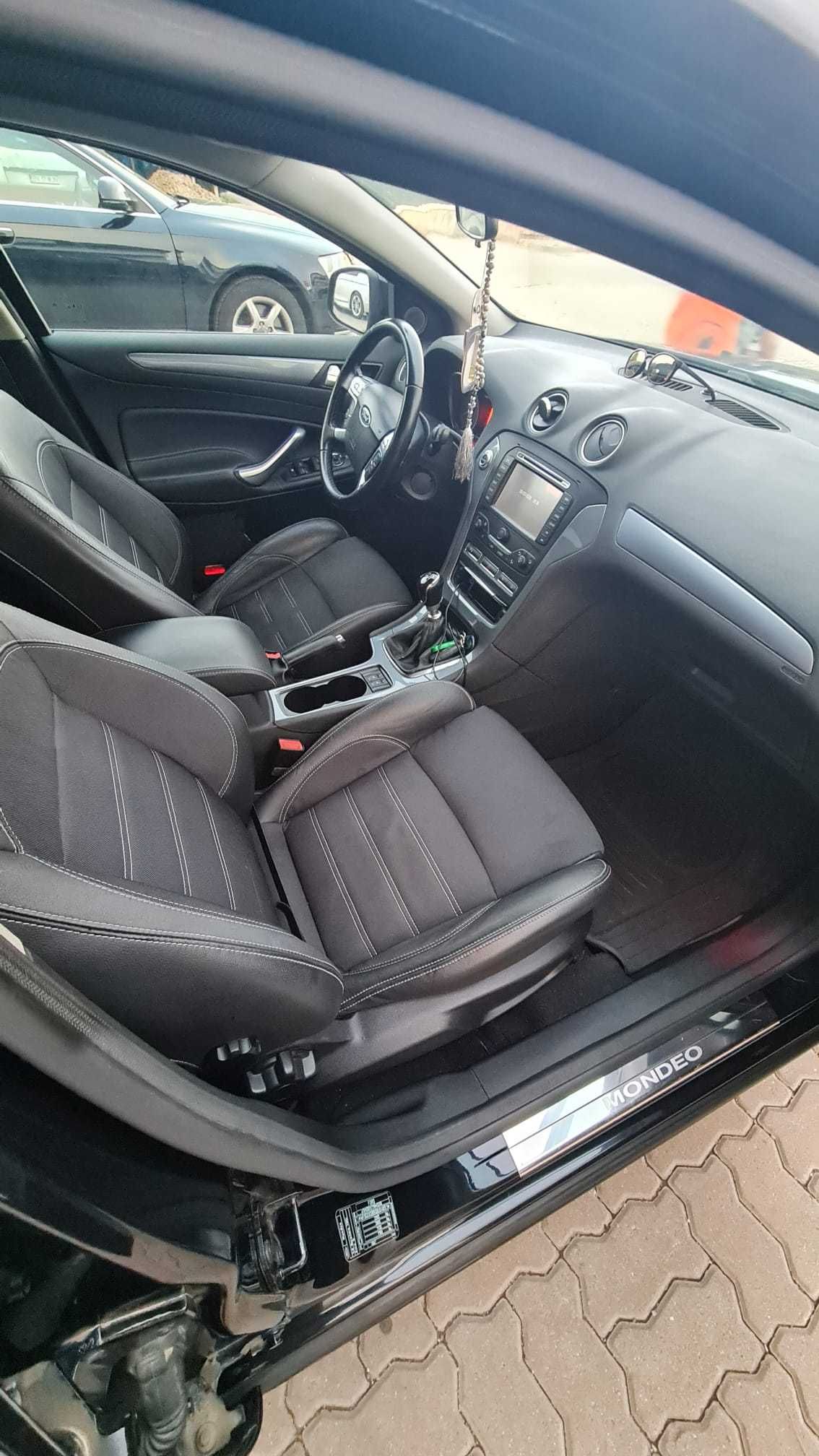 Ford Mondeo 1.6 TDCi Break Facelift-Navi, Senzori fata-spate, p. Sport