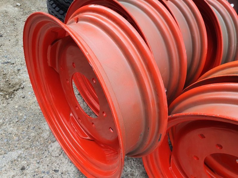 jante R20 de tractor Romanesc pe fata u650 pe cauciucuri directie WYZO