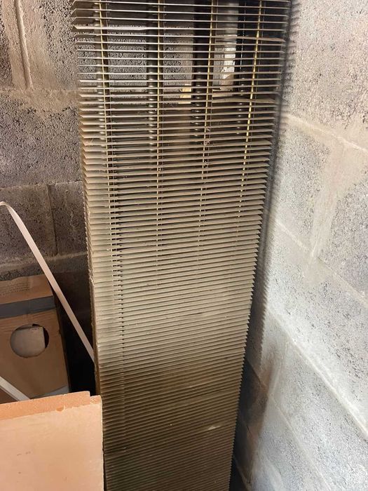 Продам испаритель для холодильного помещения.Абсолютно новый.