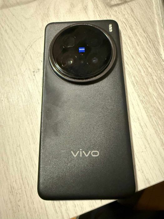 Vând/Schimb Vivo X200 PRO impecabil