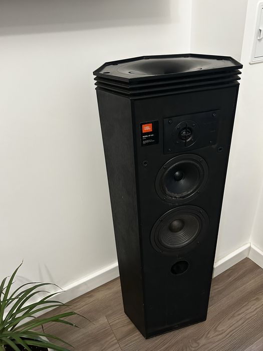 JBL HP 530 – boxe vintage de podea, sunet puternic, mici urme de uzură