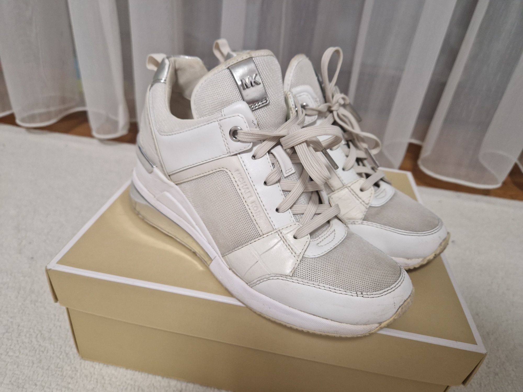 Спортни обувки Michael Kors 37