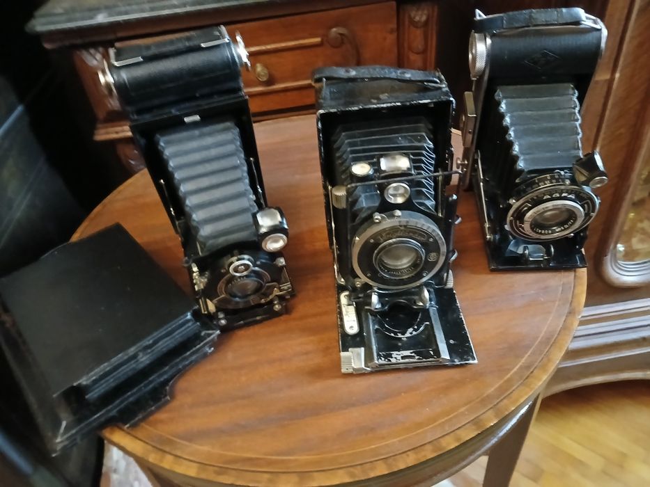 Aparate foto vechi cu acesorii