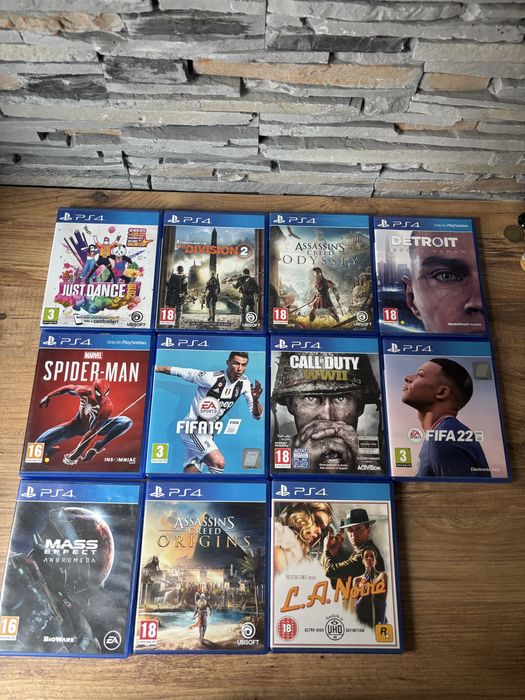 PlayStation 4 Pro с 10+ игри
