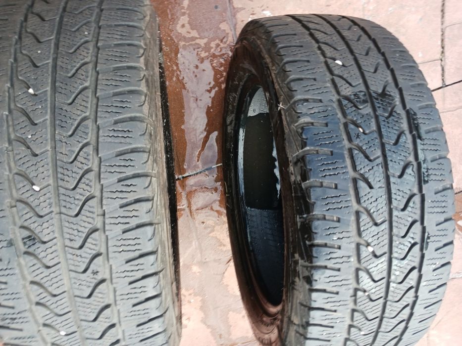 Cauciucuri C-uri 215/60/17