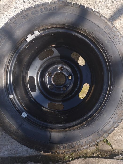 Cauciuc Pirelli 225/65/15- jantă Gm