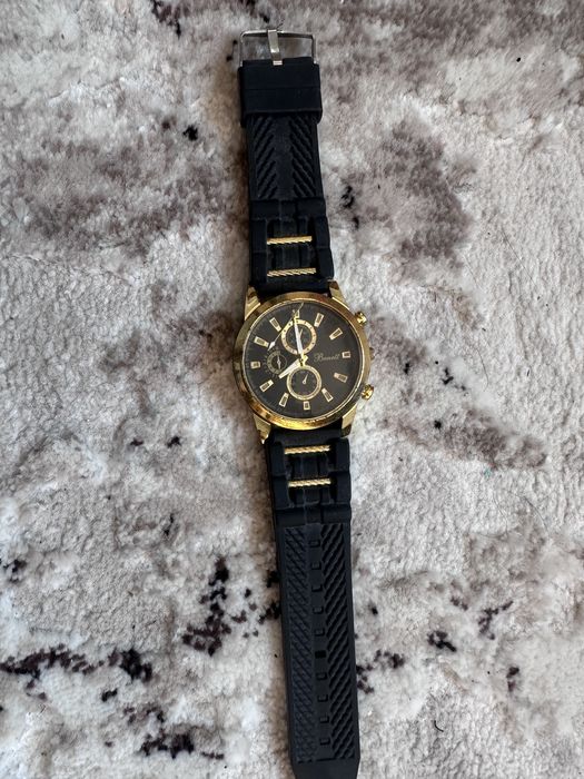 Ceas Benett cu curea din silicon – elegant și sport în același timp