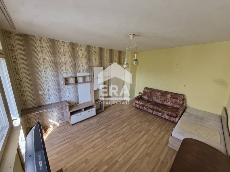 Двустаен апартамент с южно изложение и гледка към планината – кв. Разс