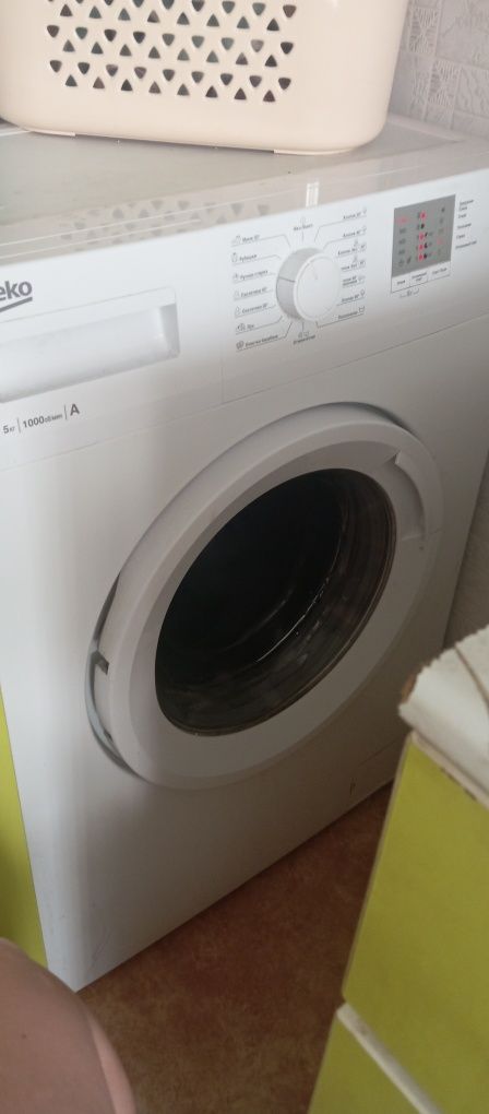 Продам стиральную машинку состояние хорошее всё работает