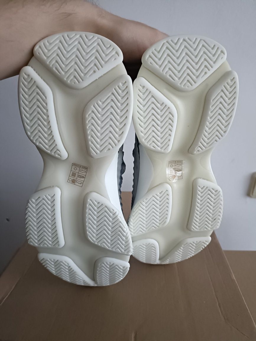 Сникърси Steve Madden номер 40 код 16A