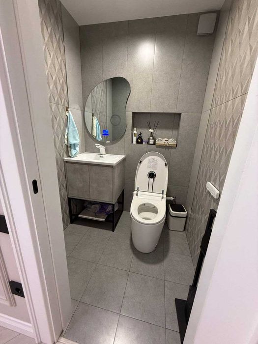 м.Беруни Турин банковский дом 4-комн 5/9 162 м² 2 с/у авторский ремонт