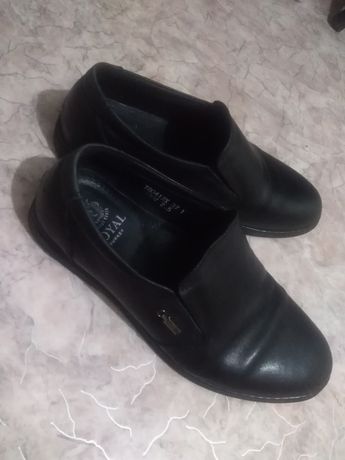 Продам натуральную кожаную обувь 37р производства Турция