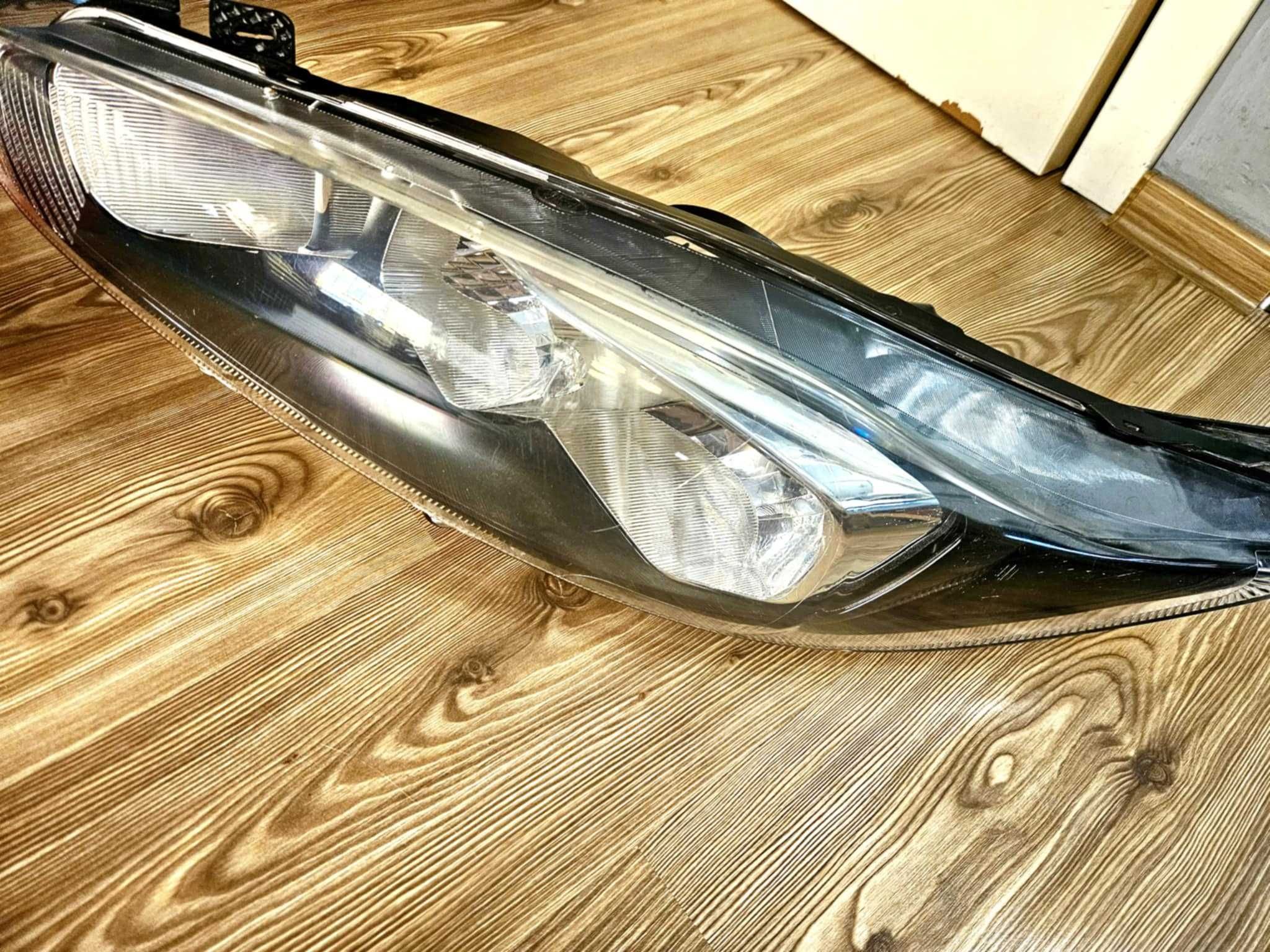 Ляв Фар Форд Фиеста Ford Fiesta Mk7 от 2013 до 2017