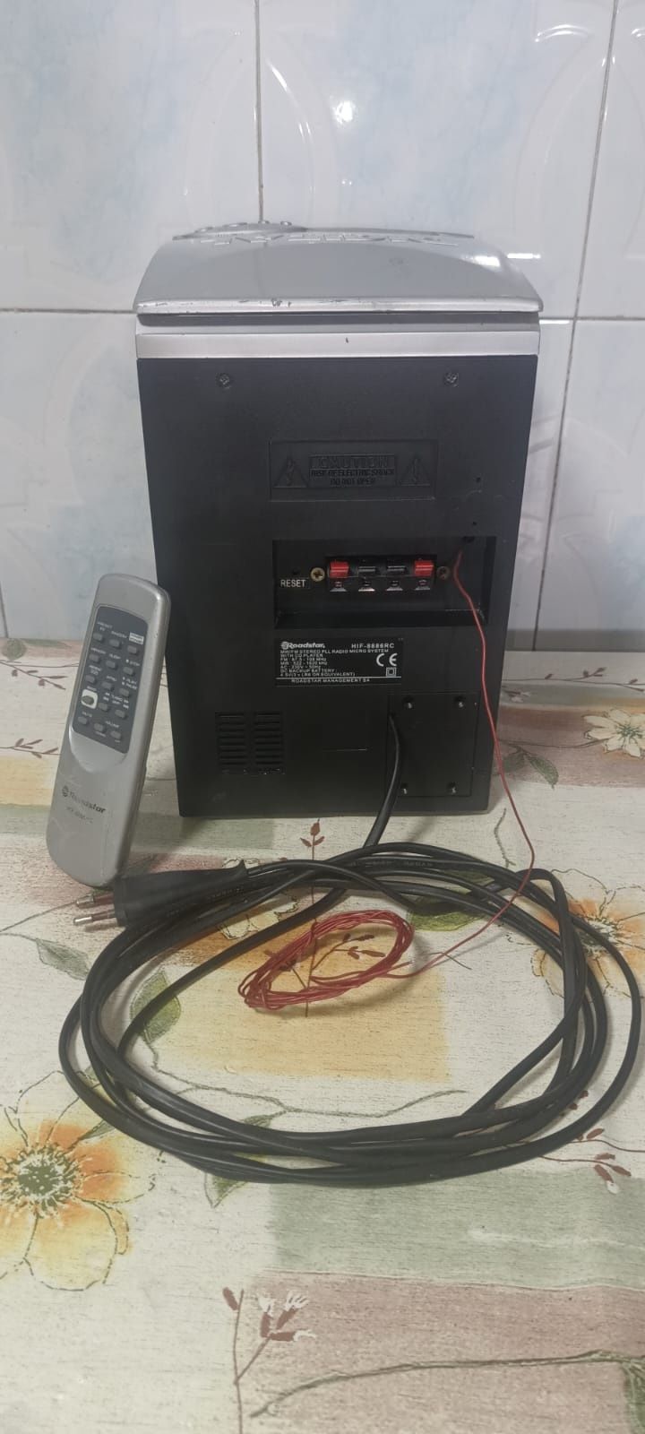 Radio casetofon Select cu CD Player Sanyo si Roadstar