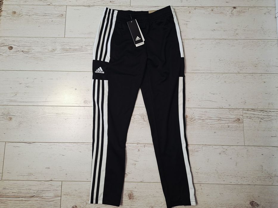 Adidas-Ориг. Детско долнище Ново!!!